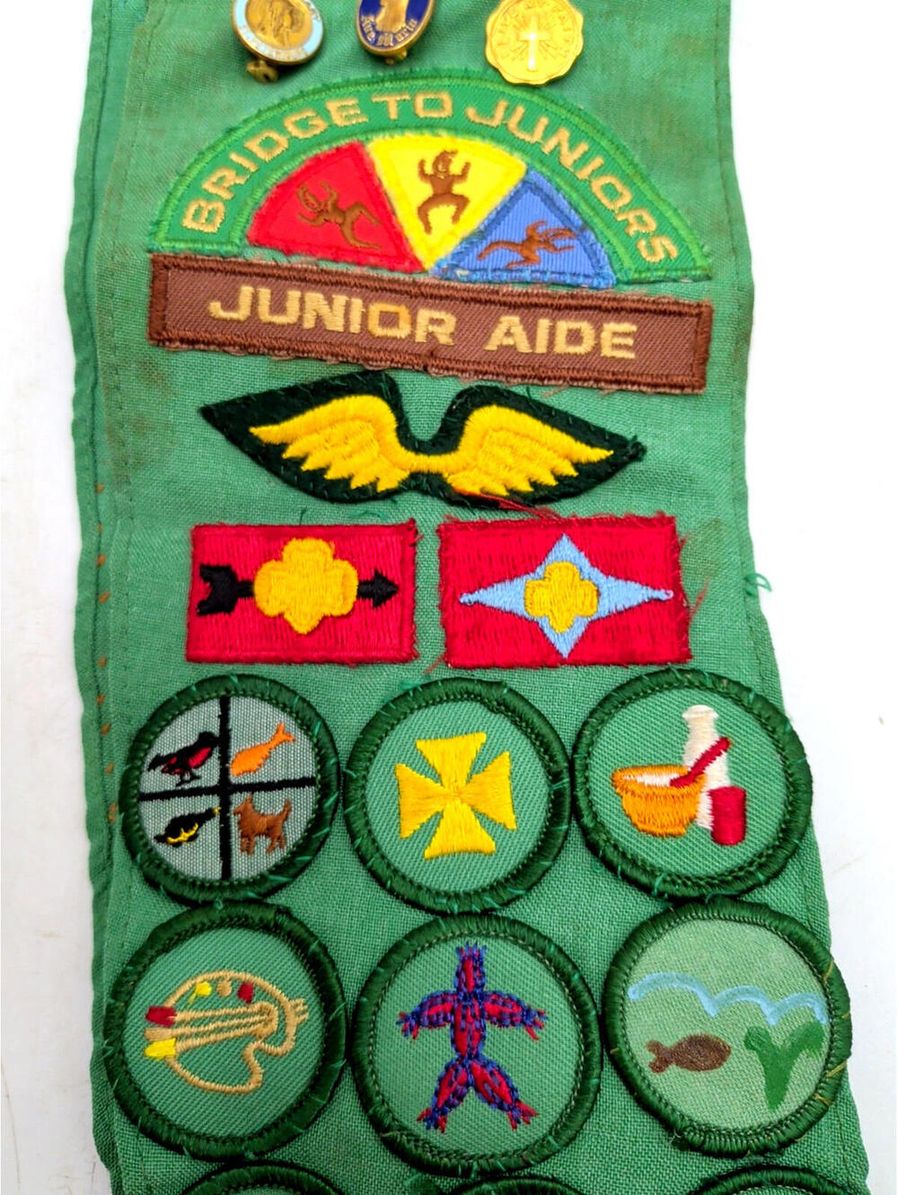 VTG 70s Girl Scout Uniform Sash +Badges Pins Patches Troop 589 Suncoast Catholic - Picture 4 of 10